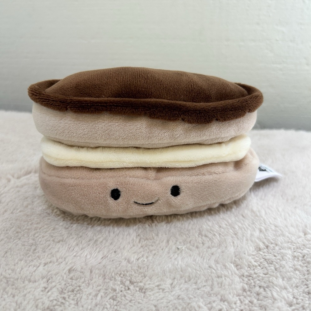 Jellycat Eclair Pretty Patisserie Plush RARE Brown Dessert Bakery Food Soft NWOT